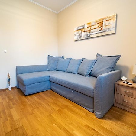 Abg House Ecser Εξωτερικό φωτογραφία